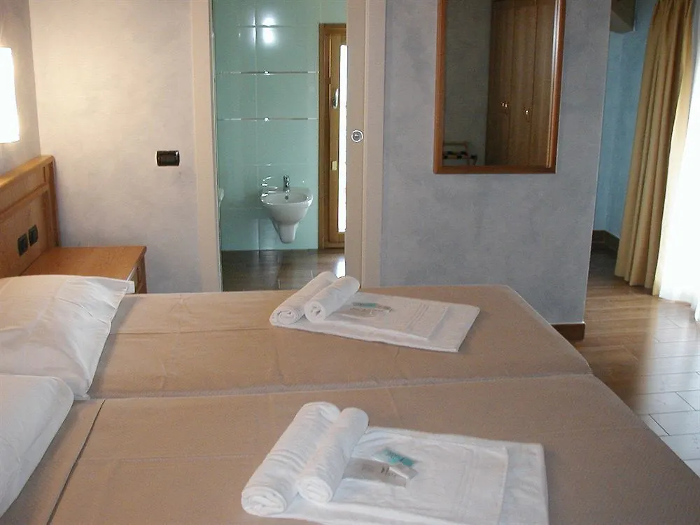 Azzano Holidays B&B Mezzegra