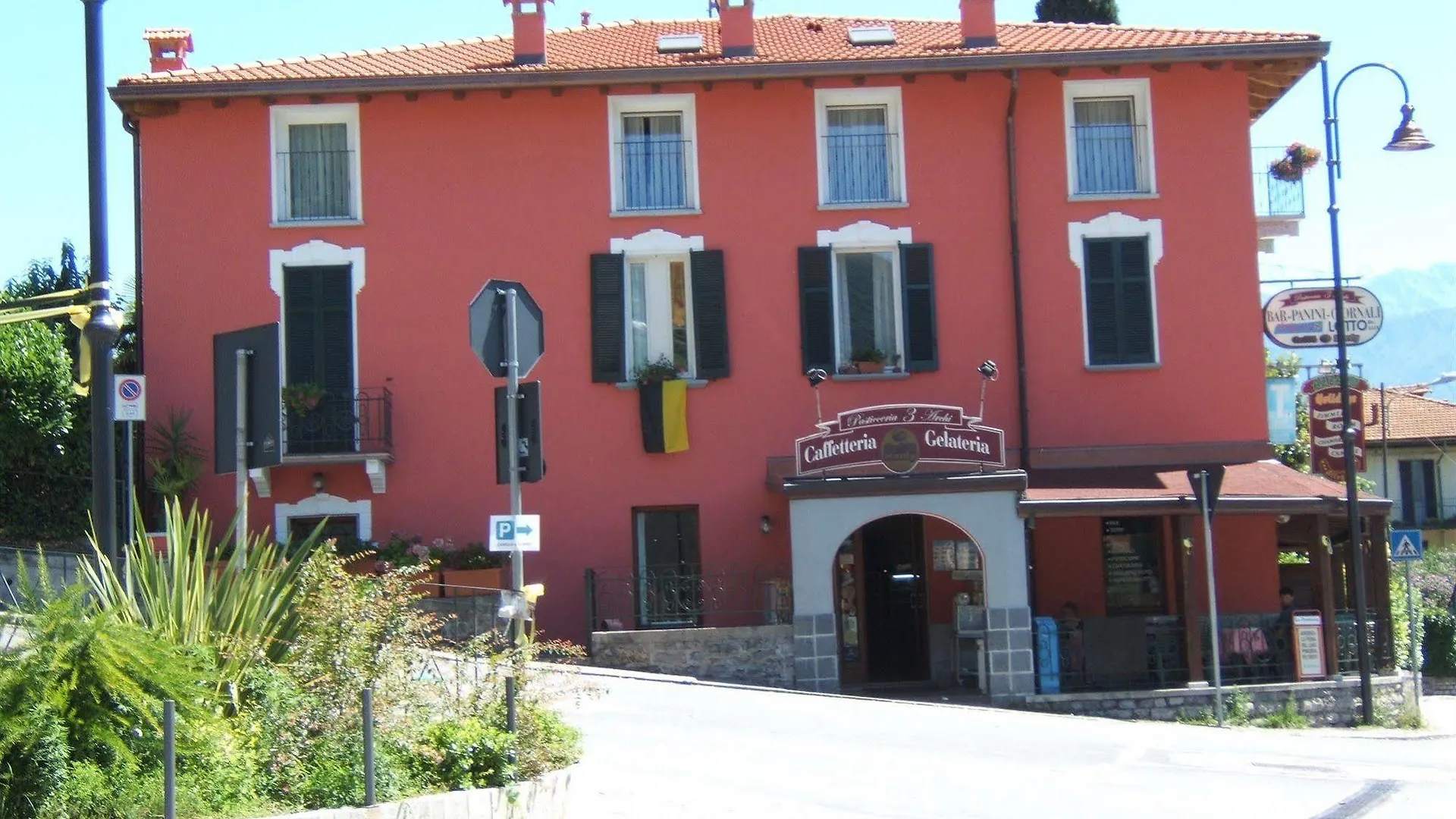 Azzano Holidays B&B Mezzegra 2*,  Italien