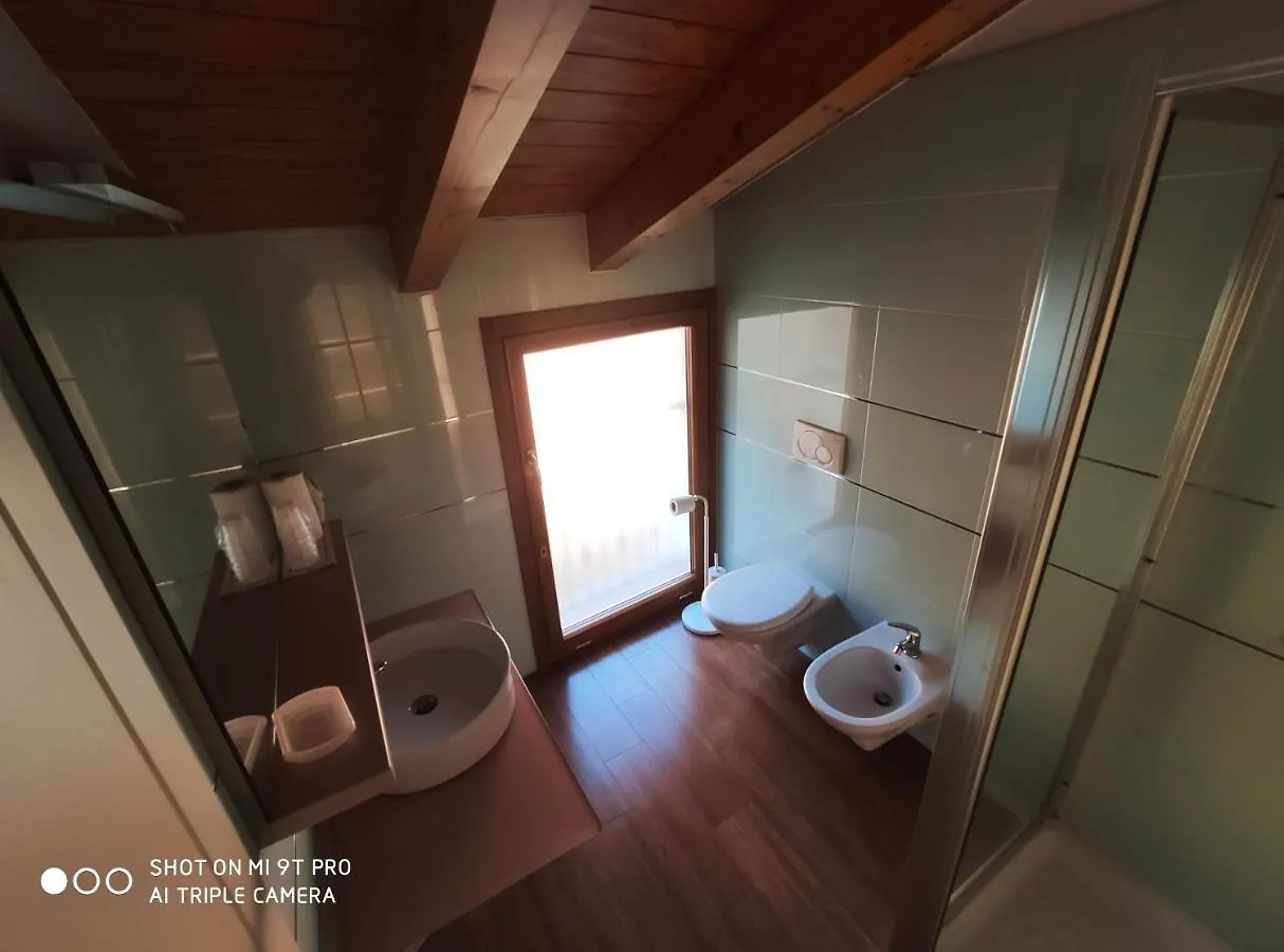 Azzano Holidays B&B Mezzegra