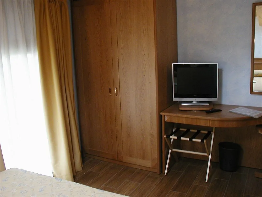 ** Alojamento de Acomodação e Pequeno-almoço Azzano Holidays B&B Mezzegra Itália