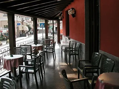 Alojamento de Acomodação e Pequeno-almoço Azzano Holidays B&B Mezzegra